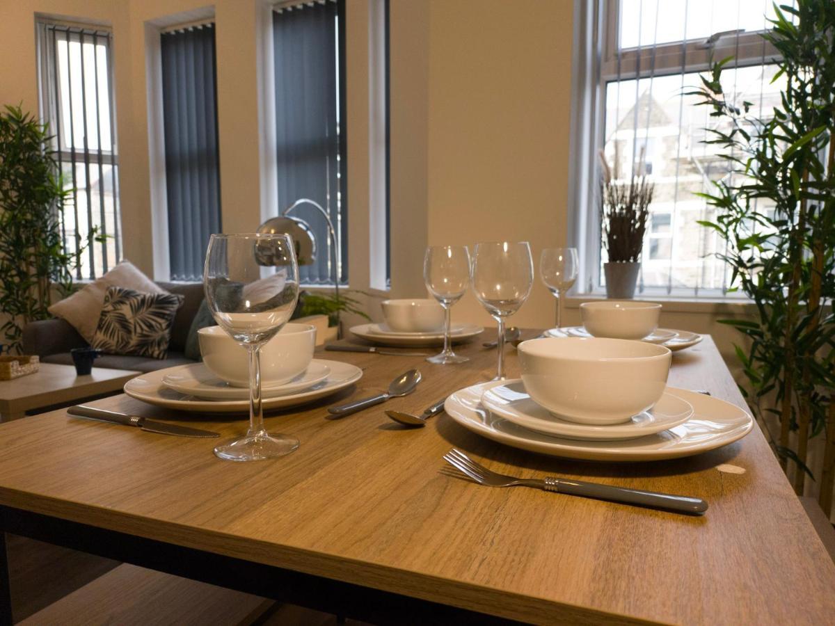 Principality Suites; Three Bed By Property Promise คาร์ดิฟฟ์ ภายนอก รูปภาพ