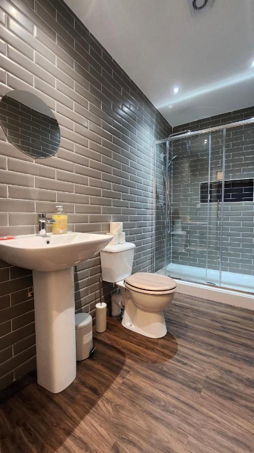Principality Suites; Three Bed By Property Promise คาร์ดิฟฟ์ ภายนอก รูปภาพ
